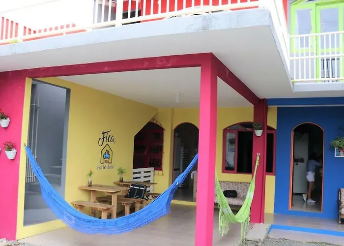 Fica, Vai Ter Bolo Hostel